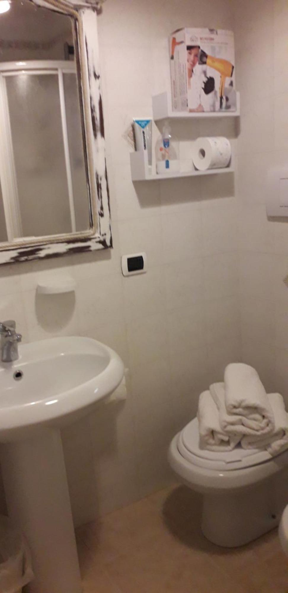 Nenet Bed & Breakfast Guglionesi Bagian luar foto
